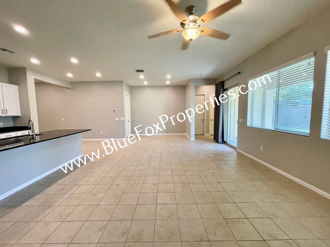 Photo - 11067 W Fountain View Dr