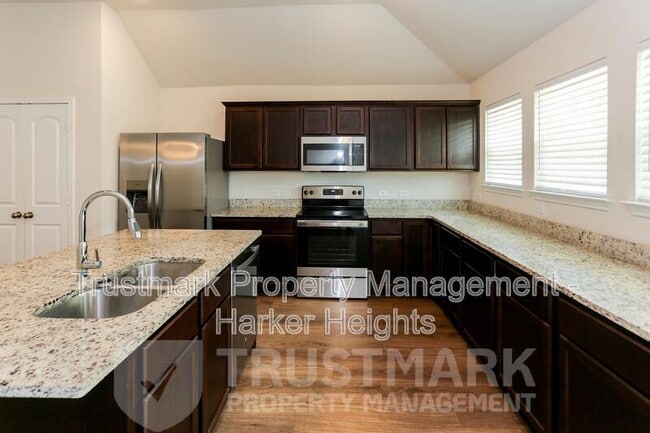 Photo - 3050 Dade Loop