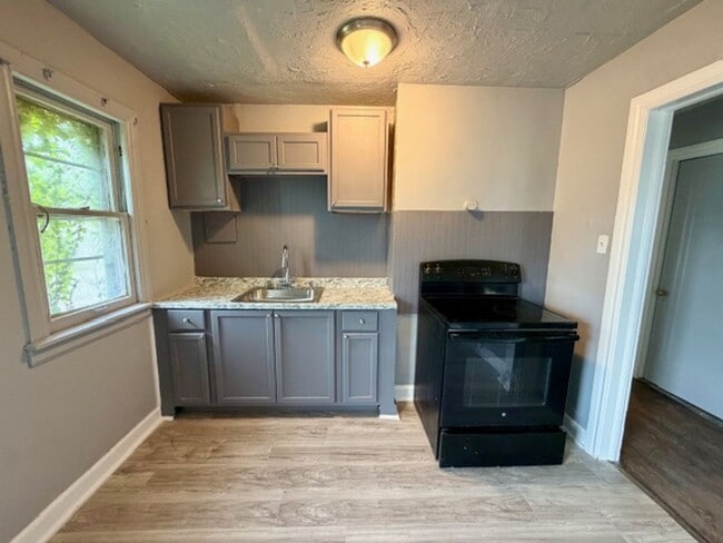 Photo - 9516 Wayburn St Unidad 9516 Wayburn - Lower