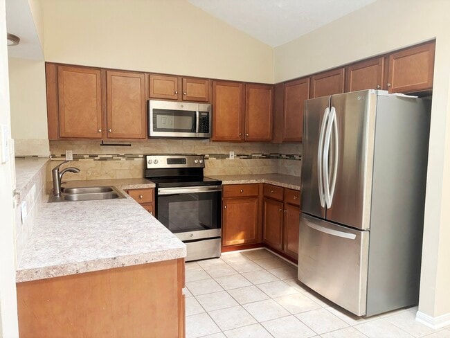 Photo - 16723 Clear Oak Way