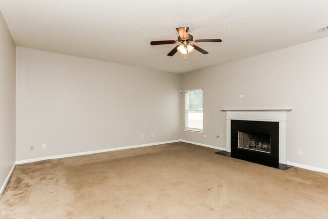 Photo - 504 Rosalind Terrace