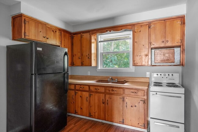 Photo - Circle Drive-454 Unit 454C