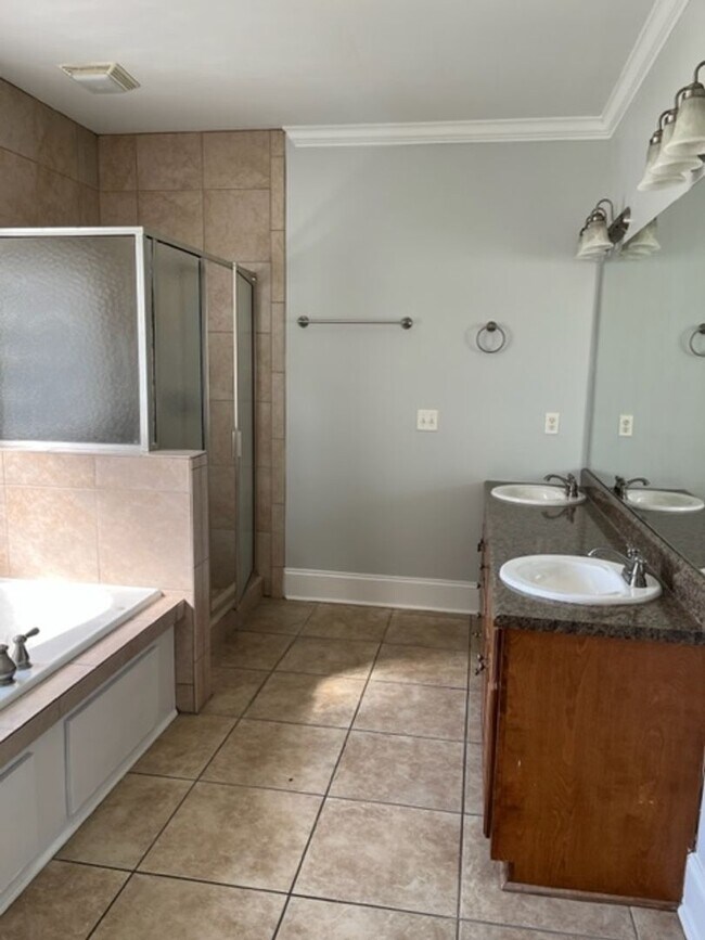 Photo - 110 Stag's Leap Dr