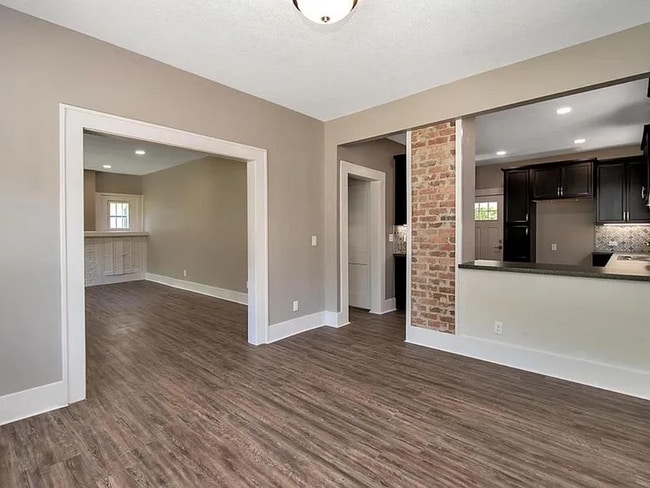 Photo - 3437 Country Club Pl