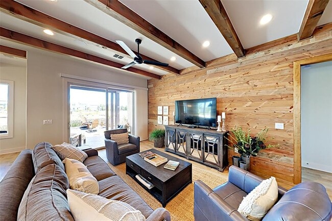 Photo - 19517 Flying J Blvd