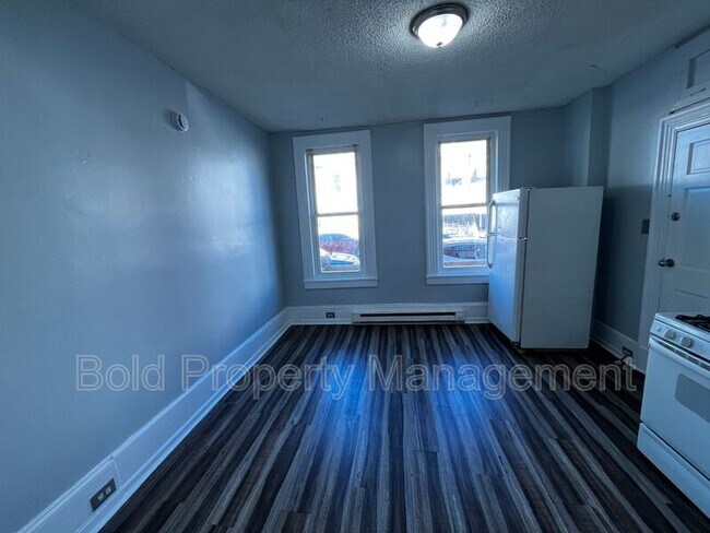 Photo - 214 S 10th St