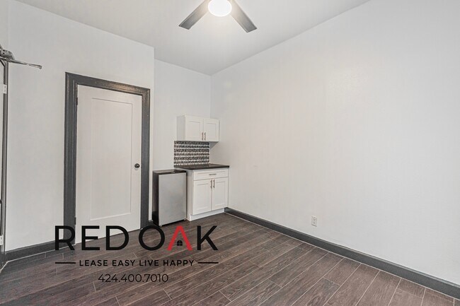 Photo - 5849 Sunset Blvd Unidad 214