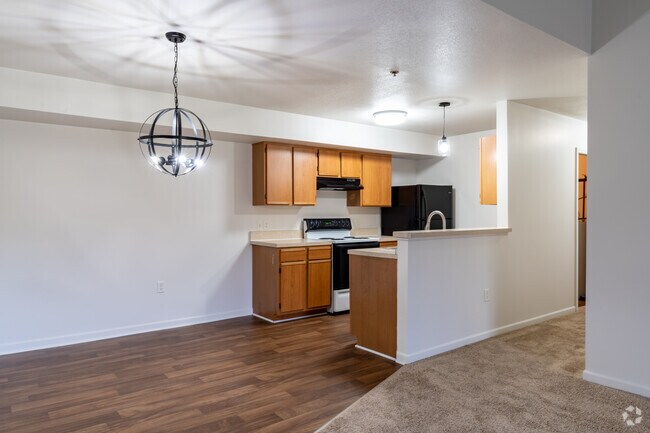 Classic: 2BR, 2BA - 1,176SF