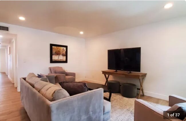 Building Photo - Tempe Gem - Fully furnished with a pool Rental