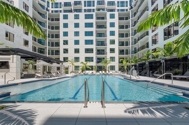 Building Photo - 1991 Main St Unit Aster - B9