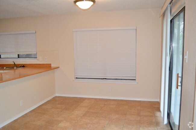 Building Photo - Charming 3 bed 2 bath Rental