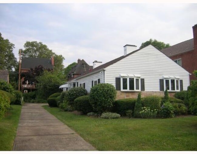 Stunning 4Bed 2bath House in Point Breeze!... - Stunning 4Bed 2bath House in Point Breeze!...