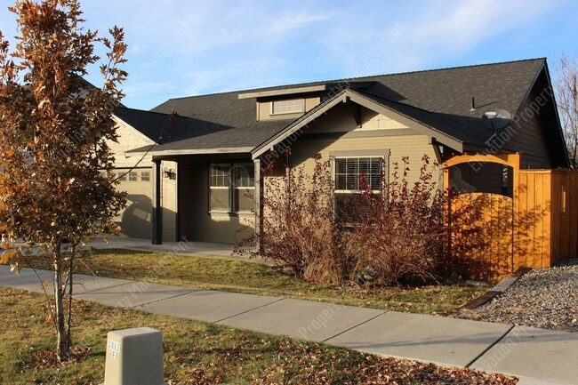 Photo - **COMING SOON** Modern 3 BR with open livi...