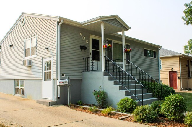 Photo - 808 N 18th St Apartment Unit 2