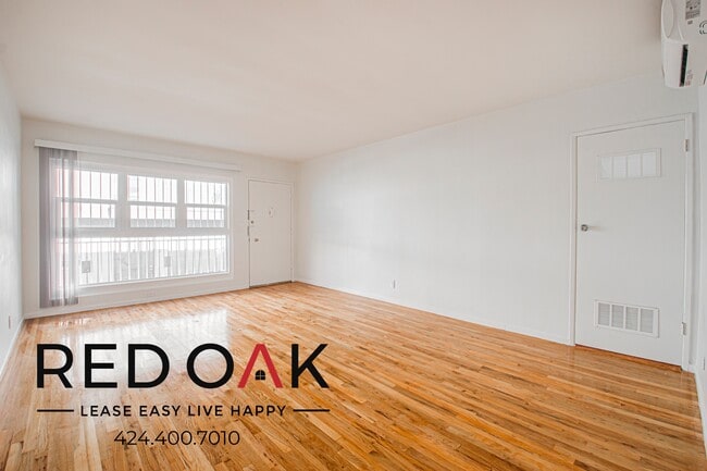 Building Photo - 1023 Hayworth Ave Unit 6