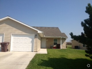 Building Photo - 1965 Deerfield Dr Rental