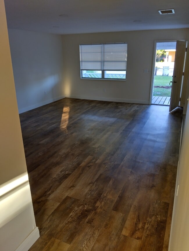 Photo - 2305 86th Ave