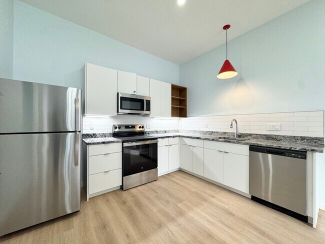 Building Photo - 517 Gillis St Unit 203