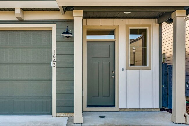 Photo - 1843 NW 18th Wy