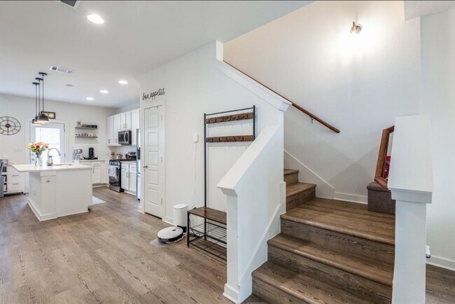 Photo - 5160 N A.W. Grimes Blvd