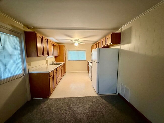 Photo - Hopewell - Near 5 Points - 2 Bedroom - 2 B...