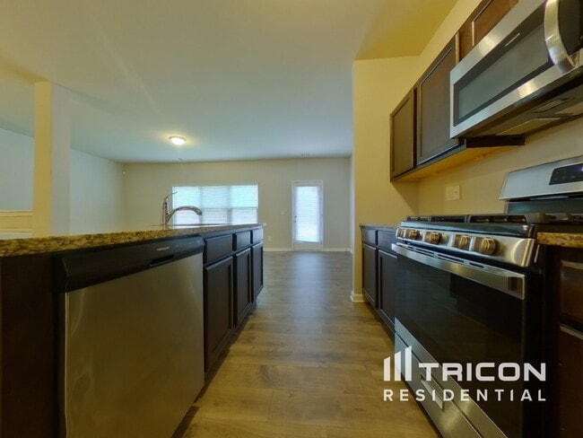 Photo - 3303 Lowland Dr