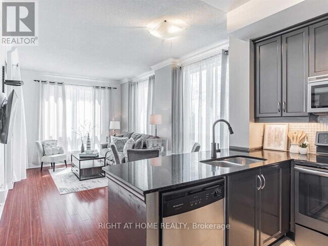 Photo - 2087 Lake Shore Blvd W Unit 207