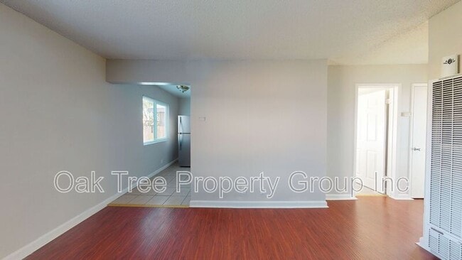 922 Carlson Blvd