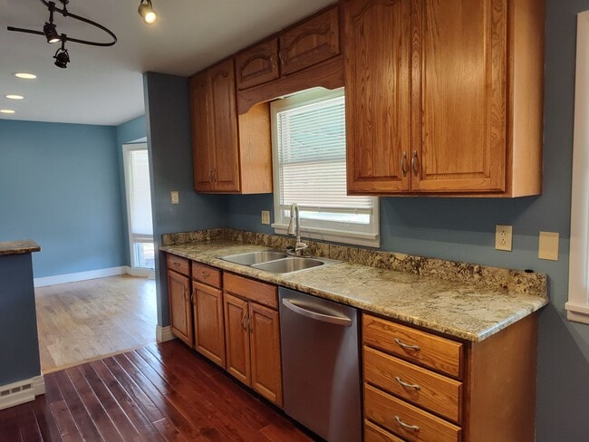 Photo - ALL PROSPECTIVE TENANTS MUST SUBMIT A $58 NON-REFUNDABLE APPLICATION FEE PER APPLICANT ONLINE AND...