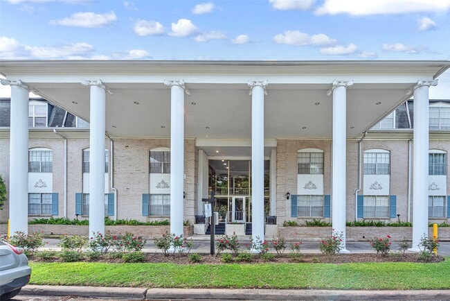 Building Photo - 2601 Bellefontaine Unit B309