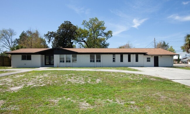 Building Photo - 4402 Cindy Ln