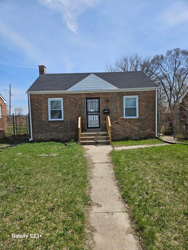 Building Photo - Newly rehabbed home