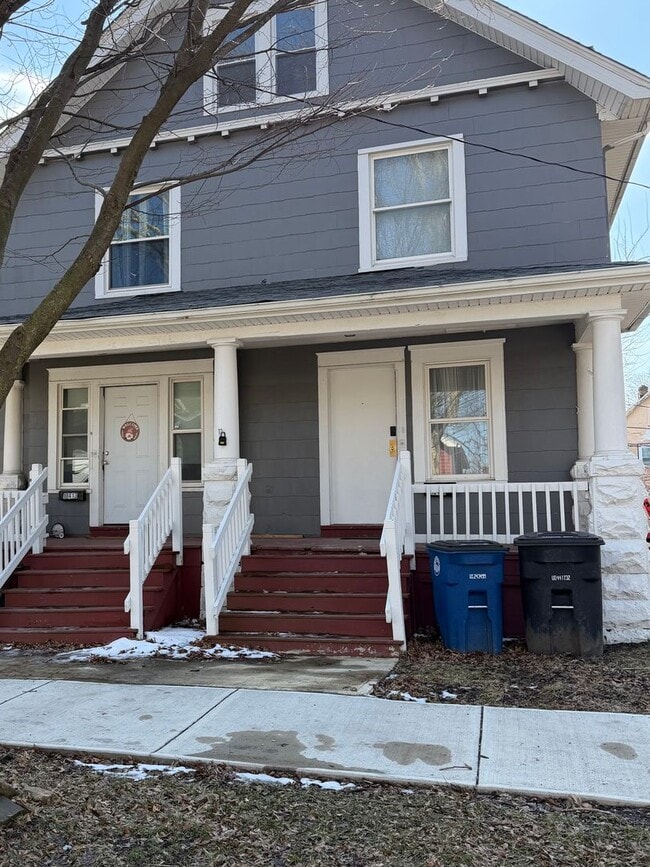 Building Photo - 10415-10415 Bernard Ave Unit 10415 Bernard Ave