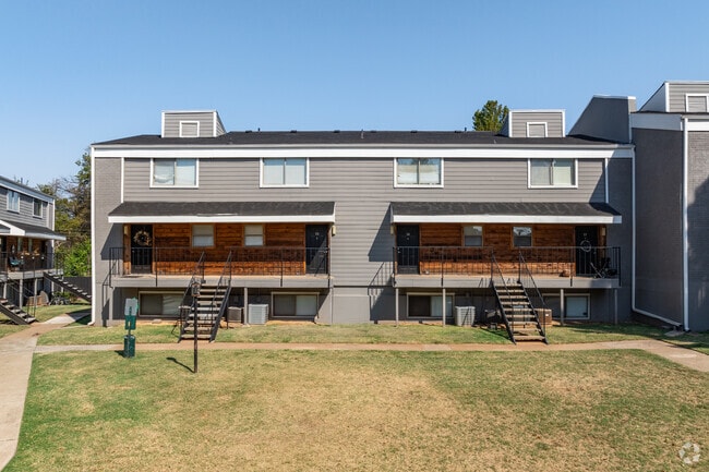 Edge at 40 Townhomes & Apartments