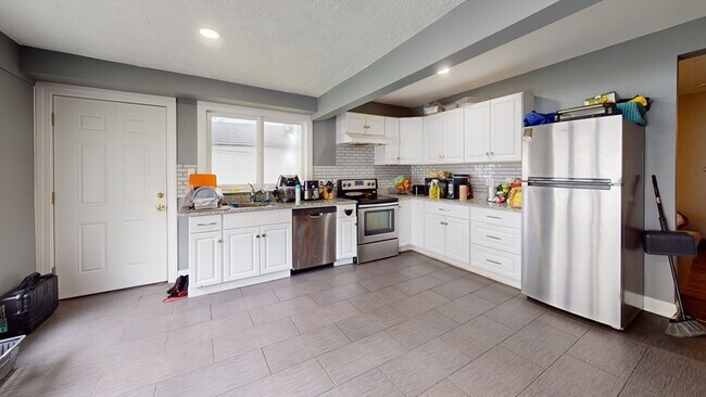 Photo - 101 Bradford St