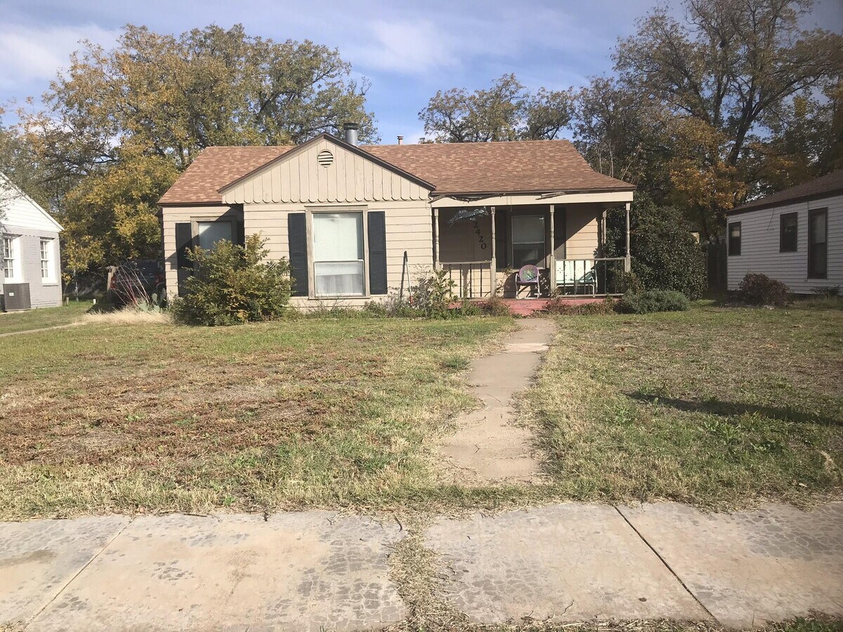 Photo - 2420 30th St