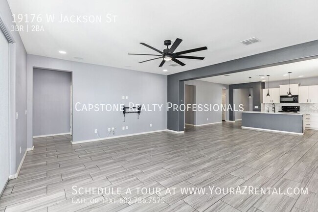 Photo - 19176 W Jackson St