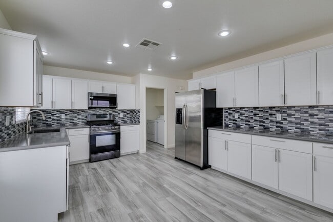 Photo - Stunning 4 bedroom, 2.5 bathroom