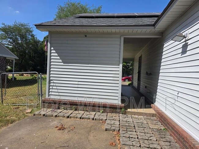 Photo - 113 Northfield Dr