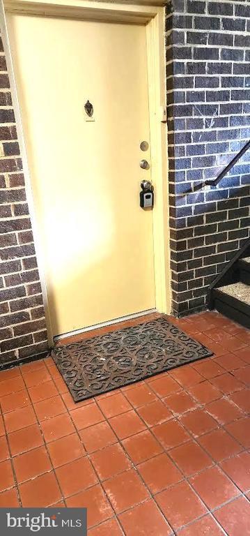 Photo - 10230 Prince Pl Unidad 15-108