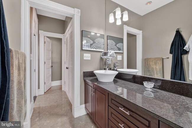 Photo - 1731 Riggs Pl NW