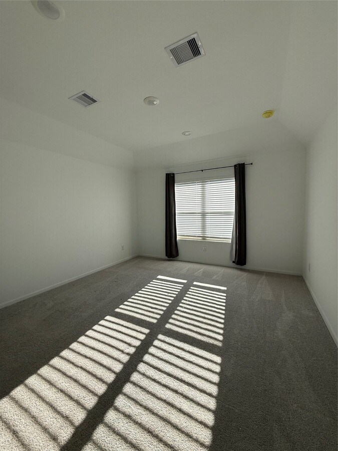 Photo - 5311 Still Mdw Ln