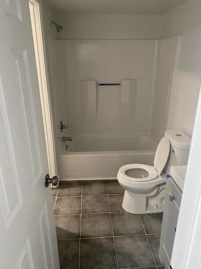 Photo - 213 Camelot Dr