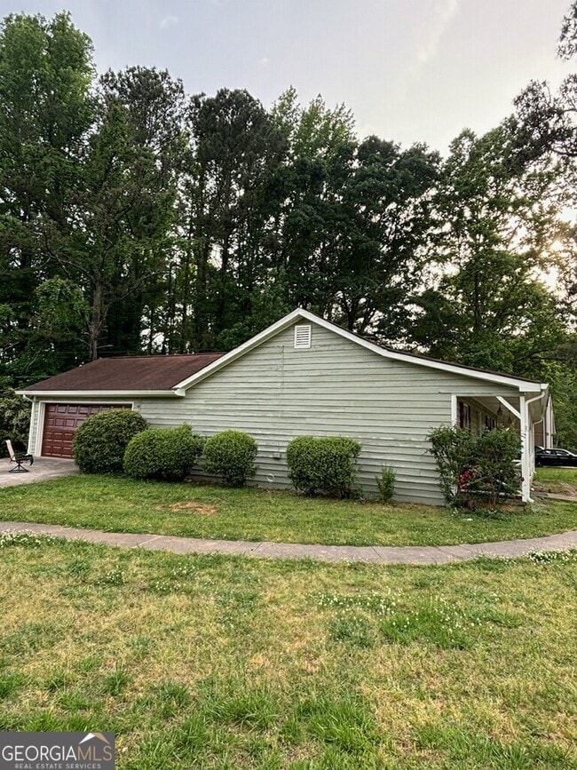 Photo - 4295 Brandywine St SE