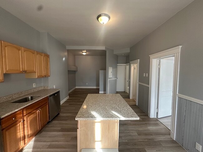 Photo - 118 Gladstone St Unit B