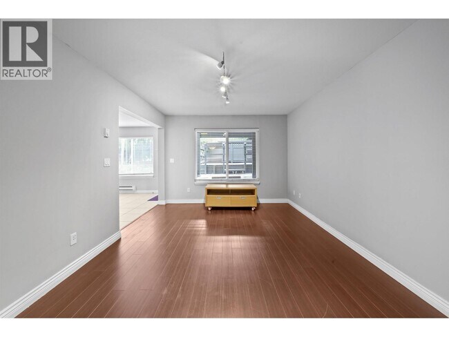 Photo - 2065 Turnberry Ln