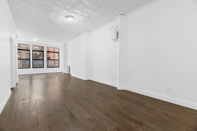 Photo - 52 W 27th St Unit 3