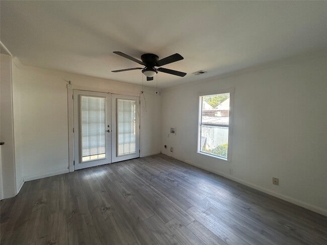 Photo - 3419 Elser St