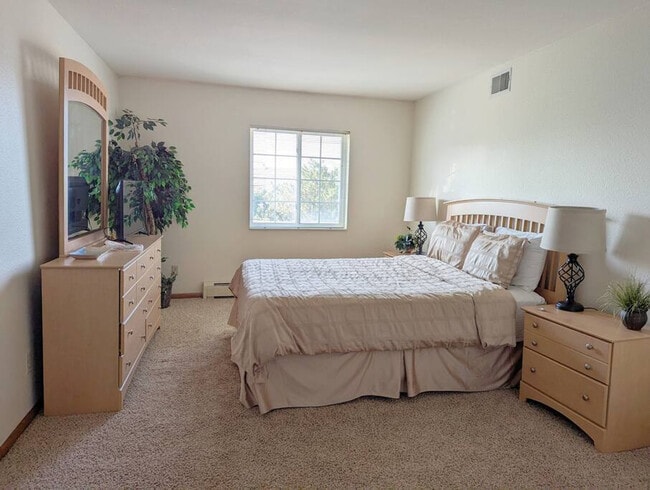 Photo - N34W23806 Grace Ave Unidad ID1059802P