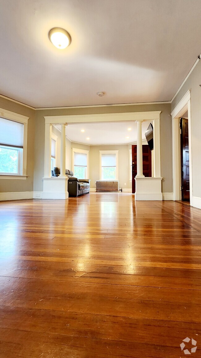 Building Photo - 108 Hillside Ave Rental
